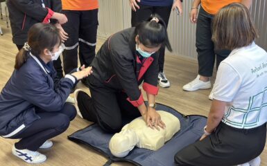 Unithai Container Terminal has conducted training for its staff on ‘Basic First Aid,’ with Sikarin Hospital in Samut Prakan providing knowledge during this session.