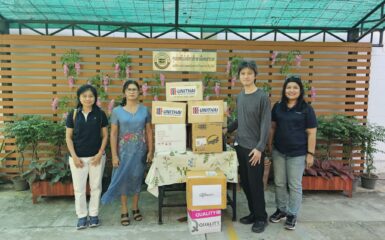 Volunteer representatives from Unithai Group and CUEL, donated old desk calendars to the Educational Technology for the Blind Center, Foundation for the Blind in Thailand under the Royal Patronage of H.M. the Queen.