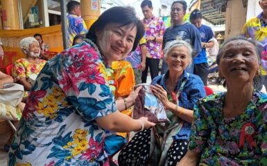 Unithai Shipyard & Engineering Ltd. participated in the Songkran water-pouring ceremony for the elderly as part of the Songkran Festival for the year 2567. This event took place in 11 communities surrounding the company and was organized by the Laem Chabang Municipality. The purpose of this tradition is to pay respect to the elderly and celebrate the Thai New Year. During the ceremony, water is poured over the hands of the elderly as a gesture of goodwill and blessings.